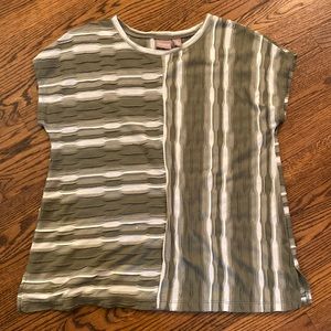 Chico’s Green/white striped Short-sleeve shirt. Size 2 (L/10)